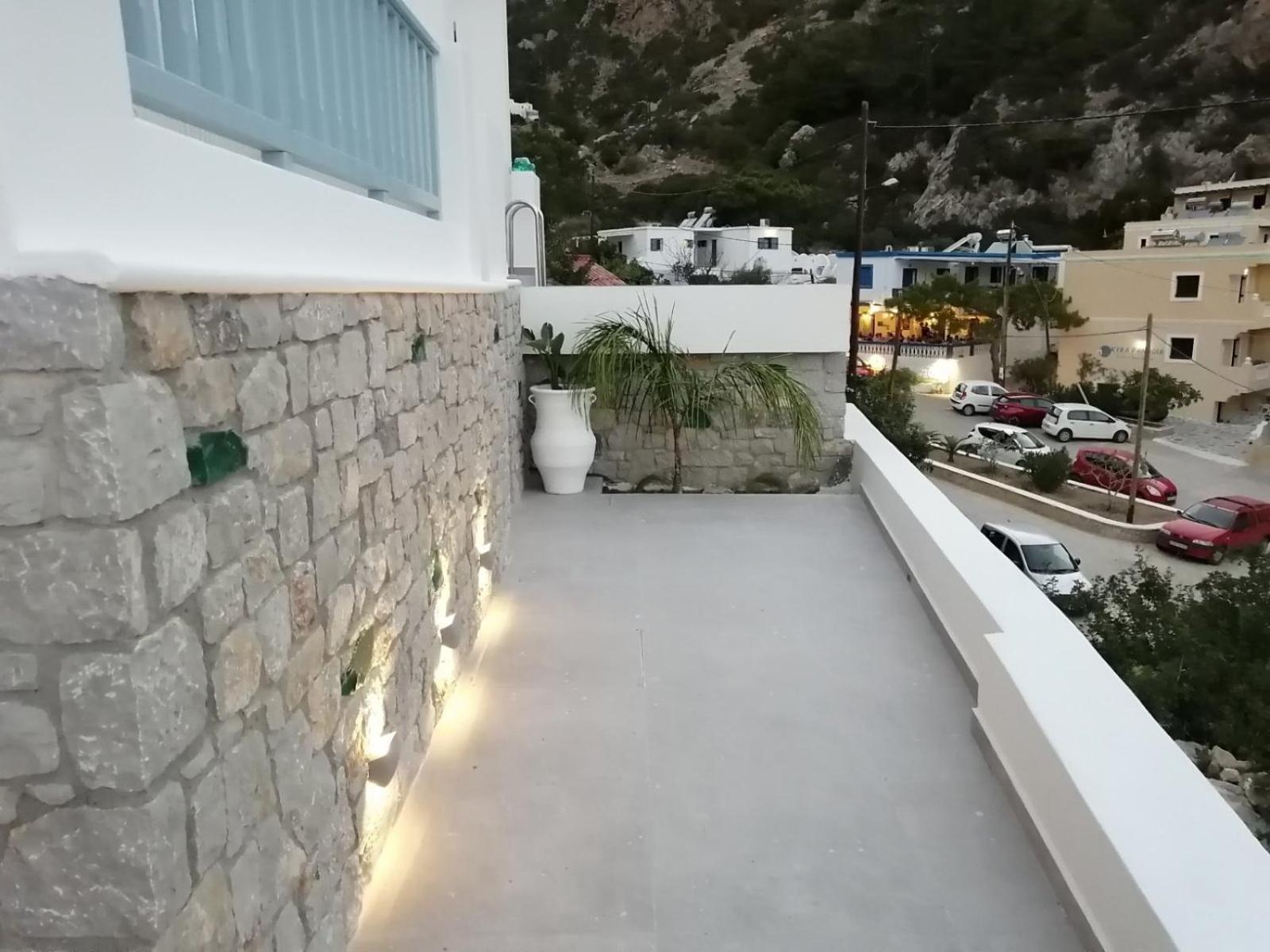 Enilion Luxury Suites Kyra Panagia Exterior foto